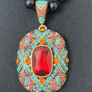 Heidi Daus triple play necklace